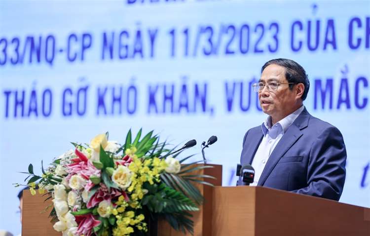 越南政府总理范明政在会议上发表指导讲话。图片:Dương Giang/TTXVN