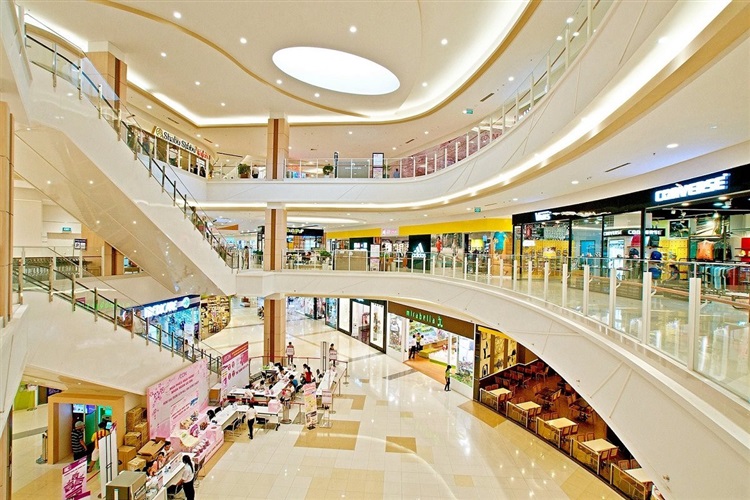 Shopping centre space for rent