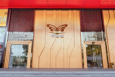 LEASING POLICY AT ARTEMIS TOWER OFFICE BUILDING - COMMERCIAL CENTER